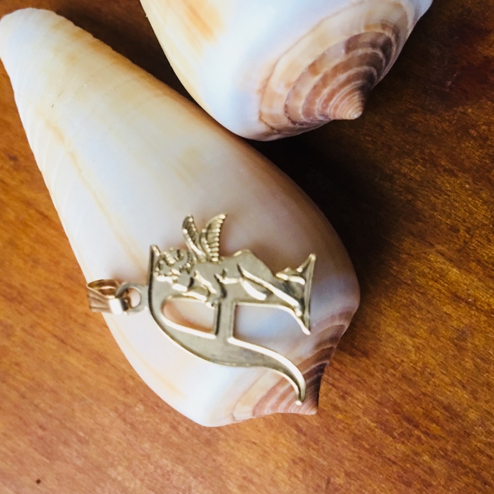 🎄🎁 90s vintage gold charm - Picture 2 of 4